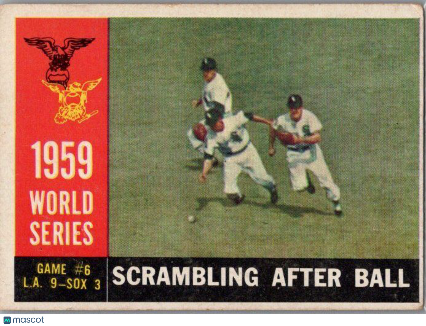 1960 Topps #390b World Series Game #6 - Scrambling