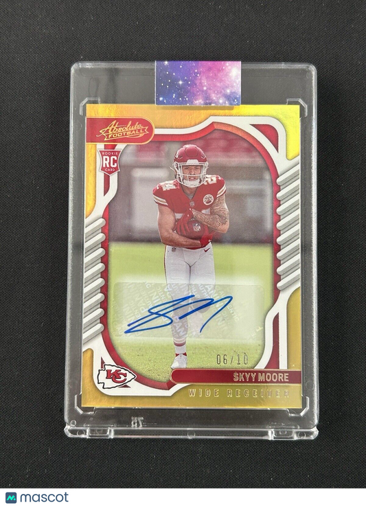 2022 Panini Absolute Football  Rookie Auto Gold #124 Skyy Moore /10