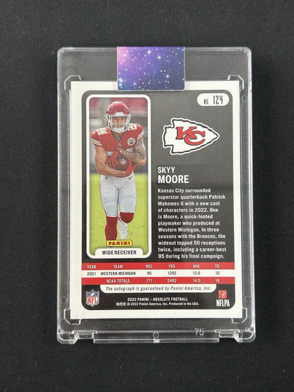 2022 Panini Absolute Football  Rookie Auto Gold #124 Skyy Moore /10