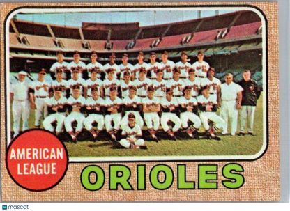 1968 Topps #334 Baltimore Orioles EX/NM