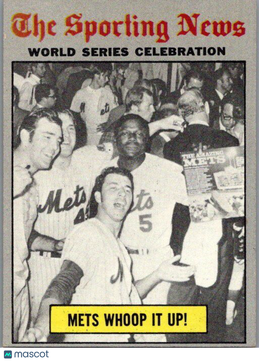 1970 Topps #310 World Series Celebration - Mets Whoop It Up!