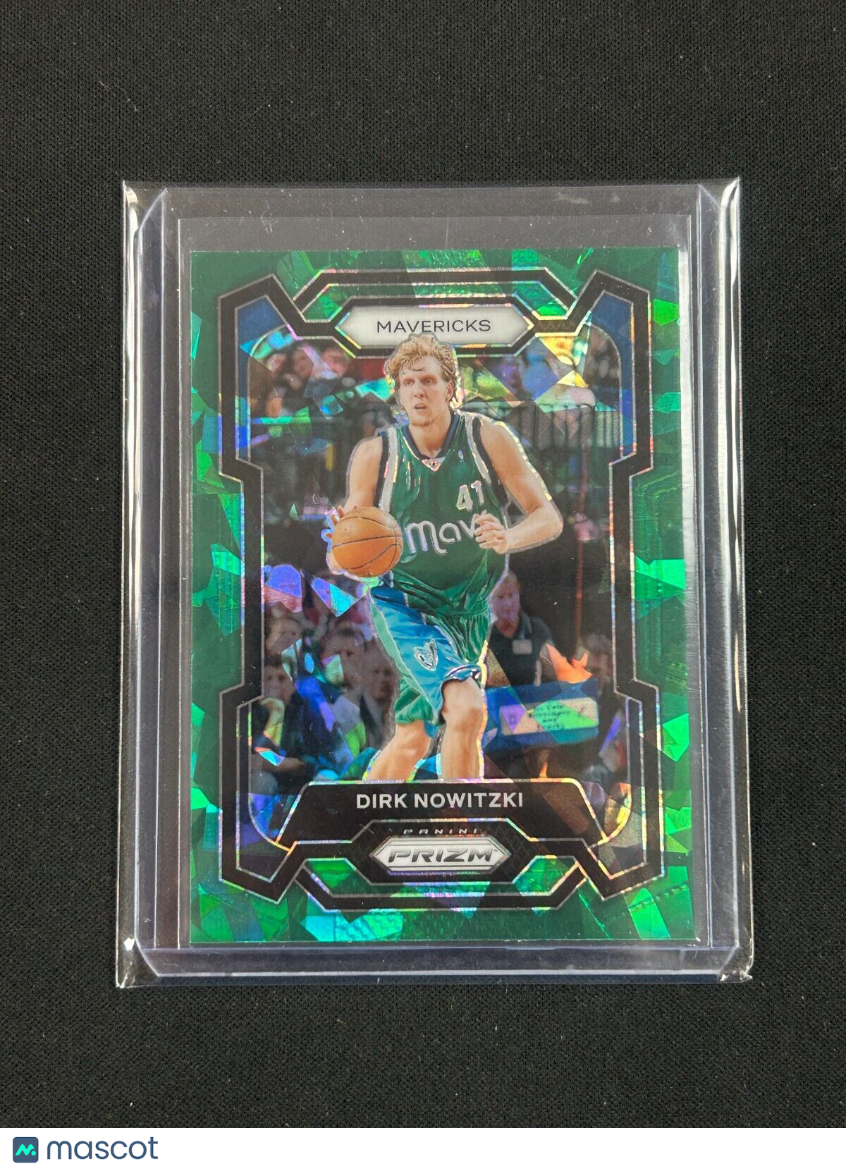 2023-24 Panini Green Cracked Ice Dirk Nowitzki #187